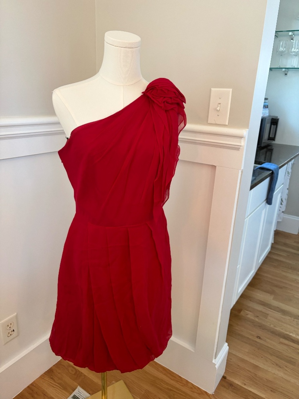 Red One Shoulder Cocktail Dress Women’s Size 6 Pleated Party Wedding Guest